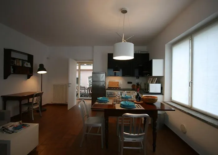 Miralago Rosa View דירה