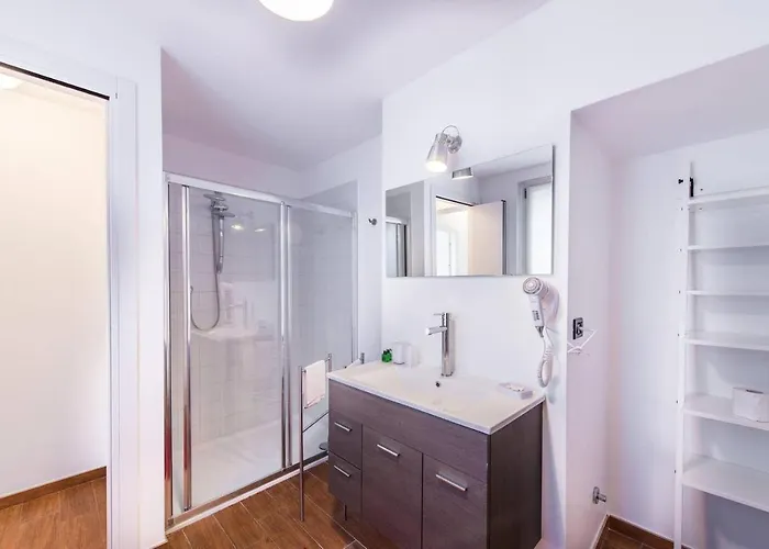 Miralago Rosa View דירה