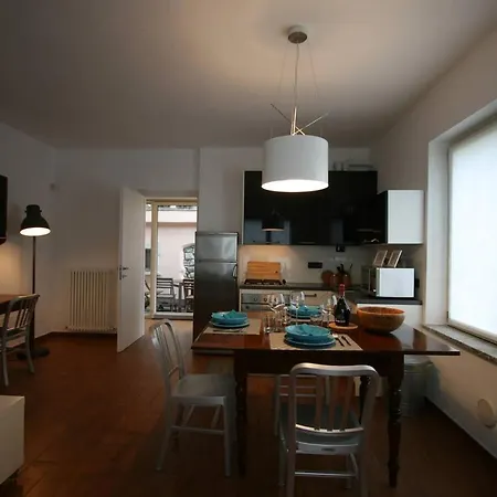 Miralago Rosa View Apartman